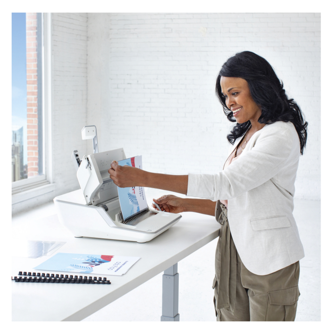 Fellowes Lyra 3-in-1 inbindstation: inbinden, nieten en perforeren in 1 machine