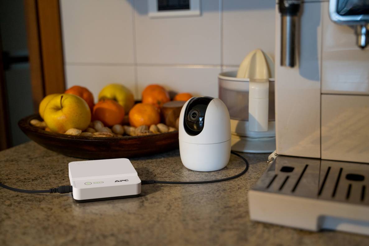 APC mini UPS CP12036LI - Noodstroomvoeding 12Vdc, 36W, Li-ion, bechermt Wifi, Routers, IP cameras, etc