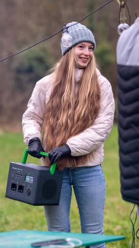 APC SE OffGrid Portable Power Station 500 - Li-Ion accu, LCD, 2x stopcontact, 3x USB-A, 2x USB-C, 3x 12V, draadloze lader