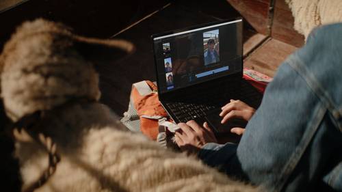 ASUS ProArt P16 H7606WX-SE002X Copilot+ PC AMD Ryzen AI 9 HX 370 Laptop 40,6 cm (16") Touchscreen WQUXGA 64 GB LPDDR5x-SDRAM 4 TB SSD NVIDIA GeForce RTX 5090 Wi-Fi 7 (802.11be) Windows 11 Pro Nederlands Zwart