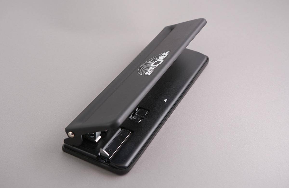 Atoma perforator zwart