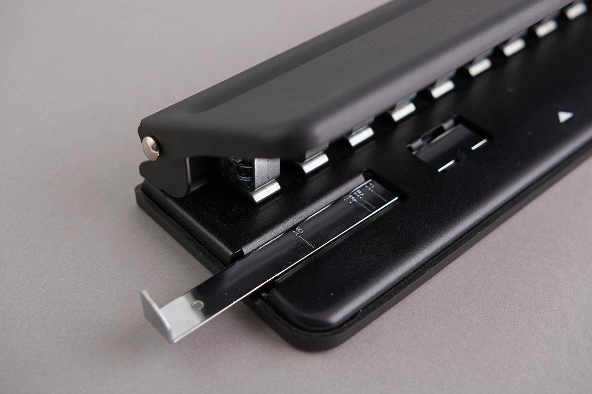 Atoma perforator zwart