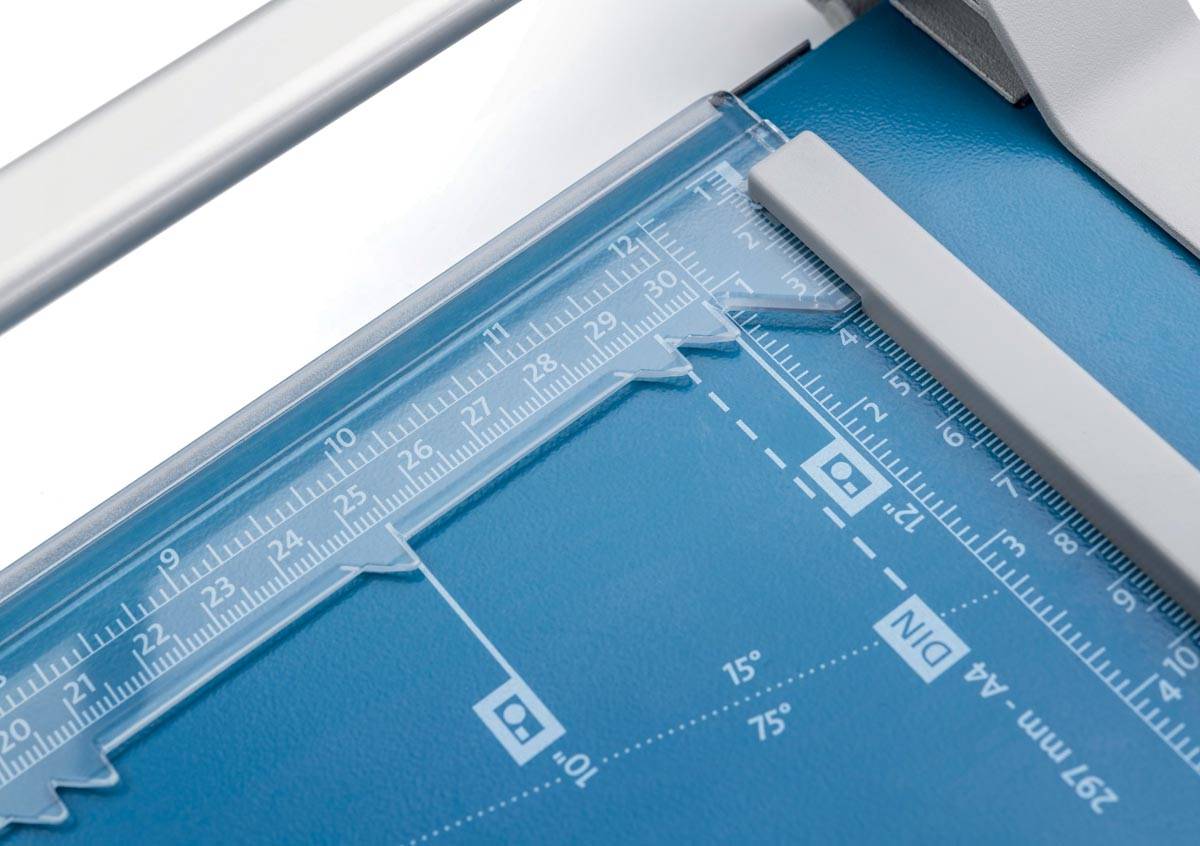 Dahle rolsnijmachine 507 voor ft A4, capaciteit: 8 vel