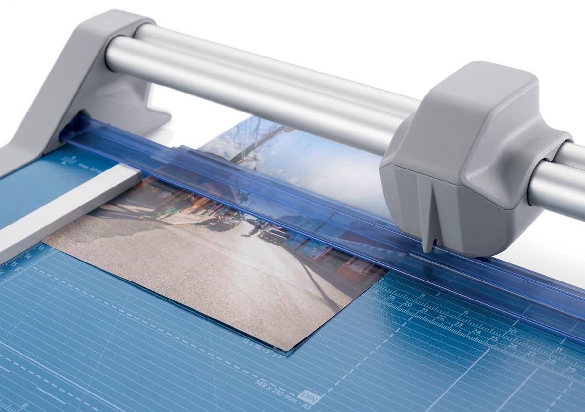 Dahle rolsnijmachine 552 voor ft A3, capaciteit: 20 vel