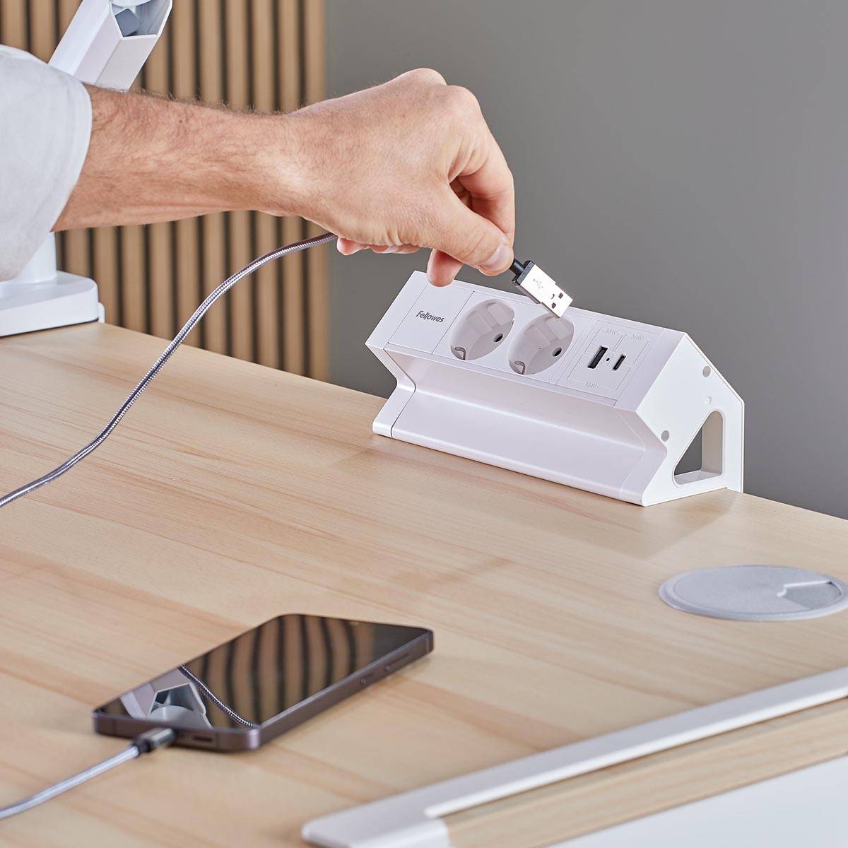 Fellowes contactdoos Power Desk 2, 2 stopcontacten + 1 x USB-A + 1 x USB-C, wit, voor Nederland