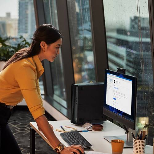 HP Elite 800 G9 Intel® Core™ i7 i7-14700 16 GB DDR5-SDRAM 512 GB SSD Windows 11 Pro SFF PC Zwart