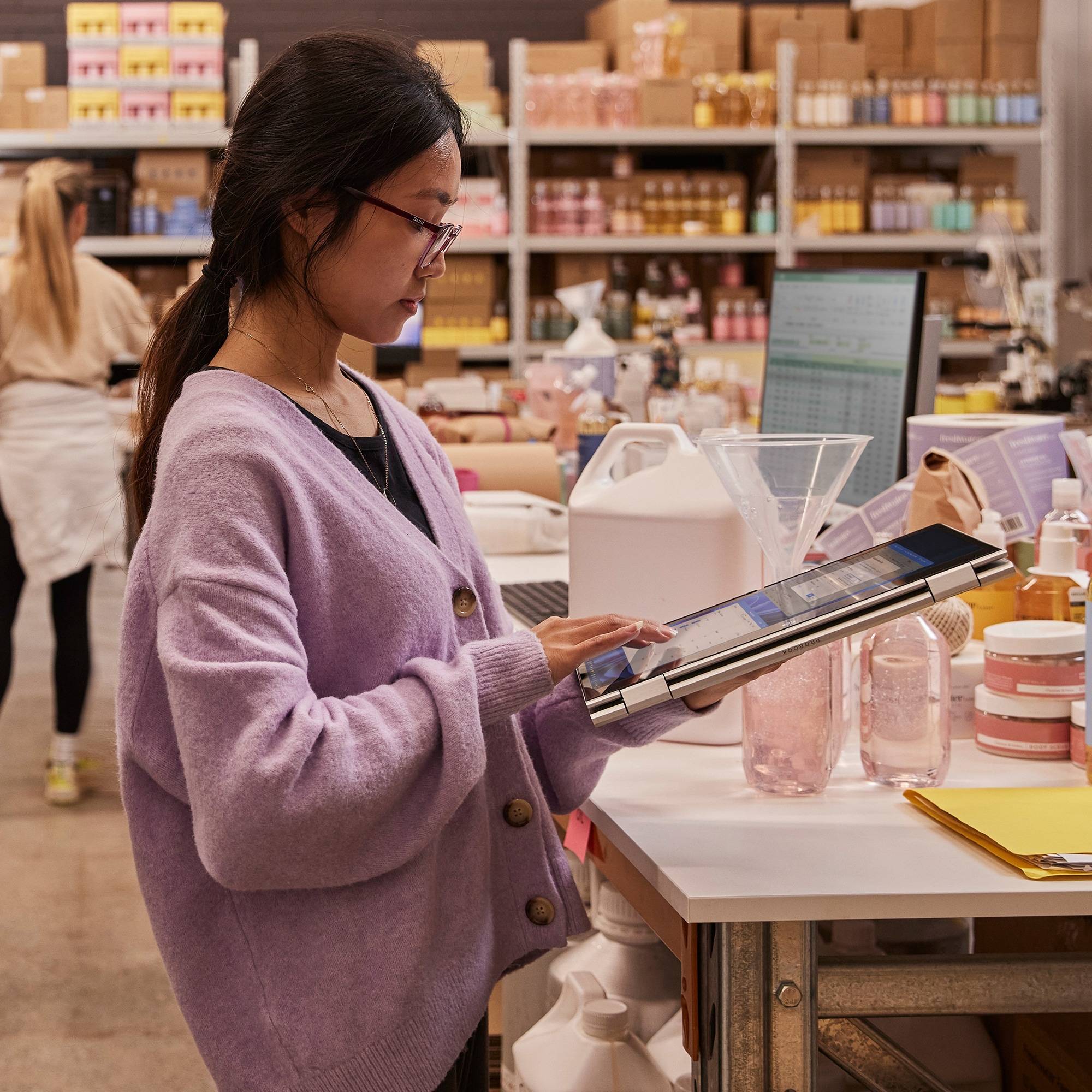 HP Pro x360 435 G10 AMD Ryzen™ 5 7530U Hybride (2-in-1) 33,8 cm (13.3") Touchscreen Full HD 16 GB DDR4-SDRAM 512 GB SSD Wi-Fi 6E (802.11ax) Windows 11 Pro Zilver