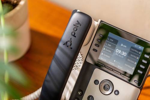 POLY Edge E320 IP-telefoon met PoE-ondersteuning