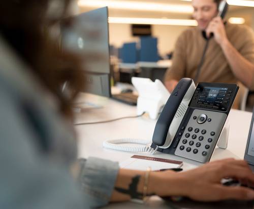 POLY Edge E350 IP-telefoon met PoE-ondersteuning