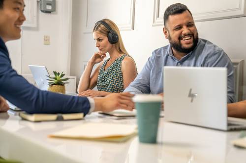 POLY Voyager Surround 80 UC Microsoft Teams Certified USB-C Headset + USB-C/A-adapter