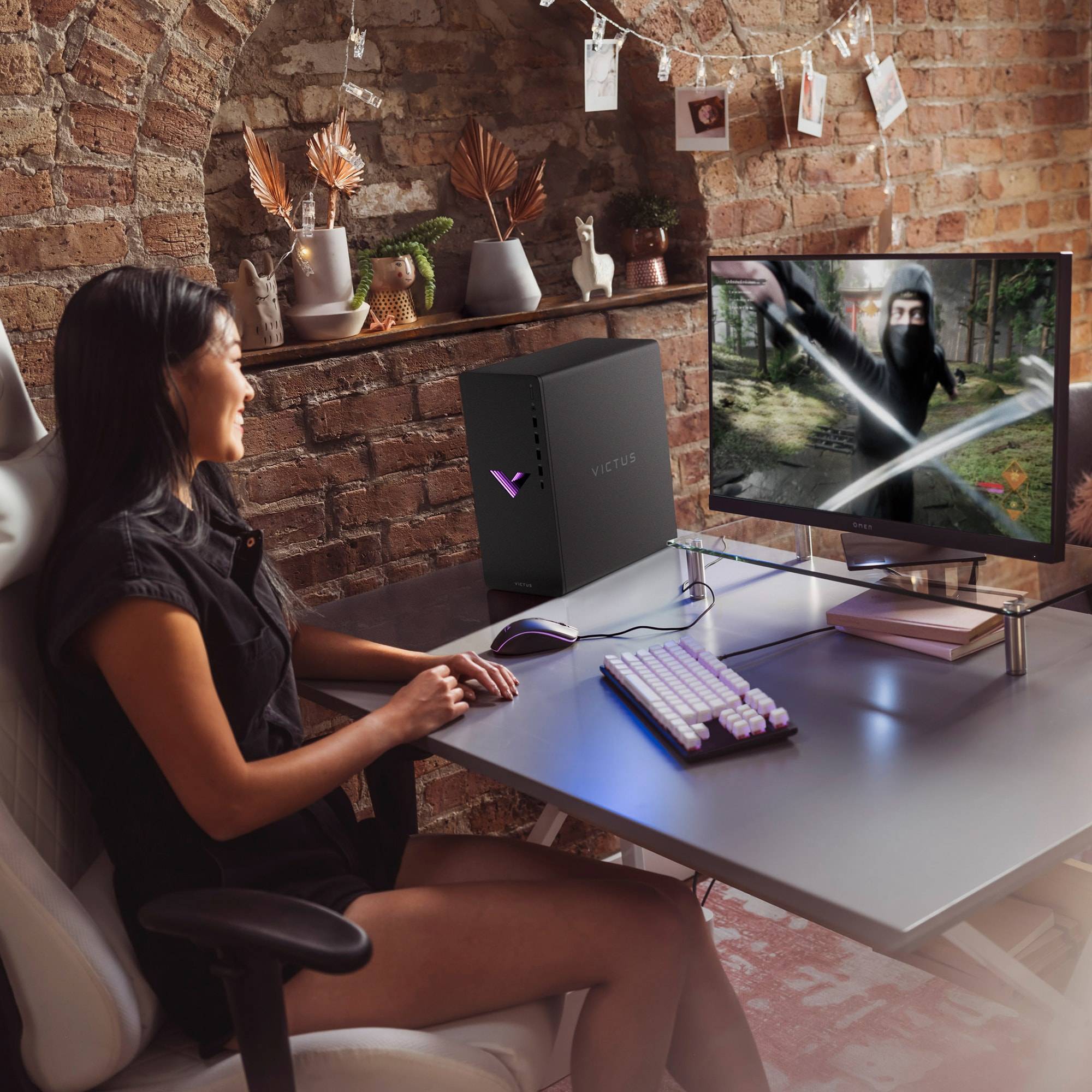 Victus by HP 15L TG02-0001nd AMD Ryzen™ 5 5600G 16 GB DDR4-SDRAM 512 GB SSD NVIDIA GeForce RTX 4060 Windows 11 Home Tower PC Zwart