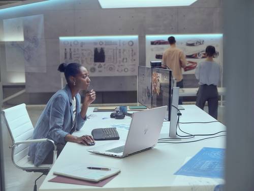 HP ZBook Fury G1i 18 Intel Core Ultra 7 255HX Mobiel werkstation 45,7 cm (18") WQXGA 32 GB DDR5-SDRAM 1 TB SSD NVIDIA RTX PRO 2000 Blackwell Wi-Fi 7 (802.11be) Windows 11 Pro AI Workstation, AI PC Zilver