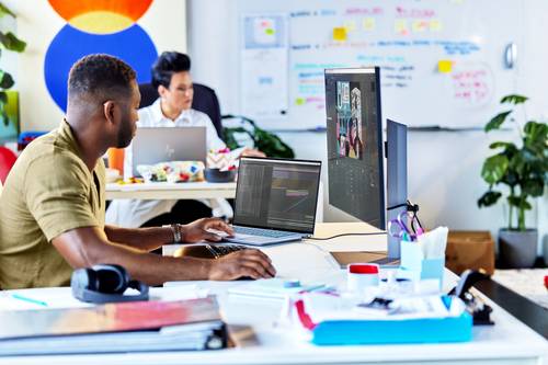 HP ZBook Studio 16 G11 Intel Core Ultra 7 165H Mobiel werkstation 40,6 cm (16") WUXGA 32 GB DDR5-SDRAM 1 TB SSD NVIDIA Quadro RTX 3000 Wi-Fi 7 (802.11be) Windows 11 Pro Zilver