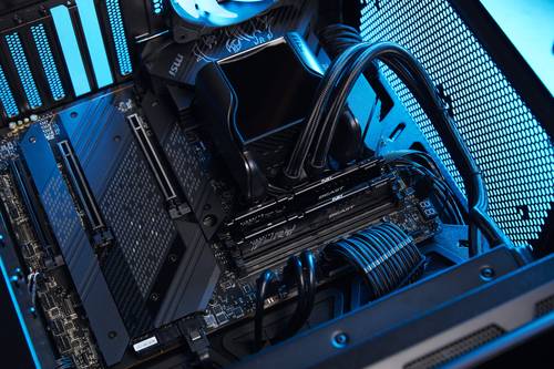 Kingston Technology FURY Beast 32GB 6400MT/s DDR5 CL32 DIMM (Kit of 2) Black EXPO