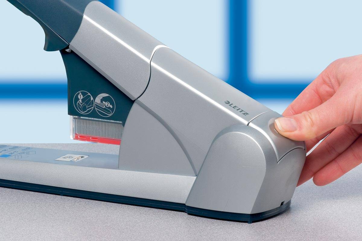 Leitz Heavy Duty nietmachine 5551, niet 80 vel, voor K6, K8, K10 en K12 nietcassettes, zilver