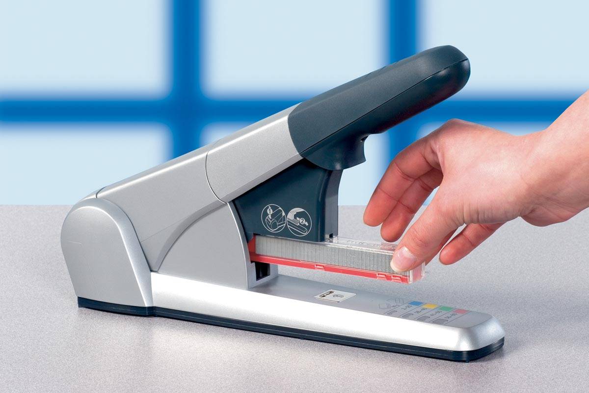 Leitz Heavy Duty nietmachine 5551, niet 80 vel, voor K6, K8, K10 en K12 nietcassettes, zilver