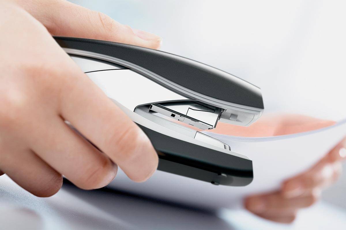 Leitz New NeXXt Softpress Flat Clinch nietmachine zwart