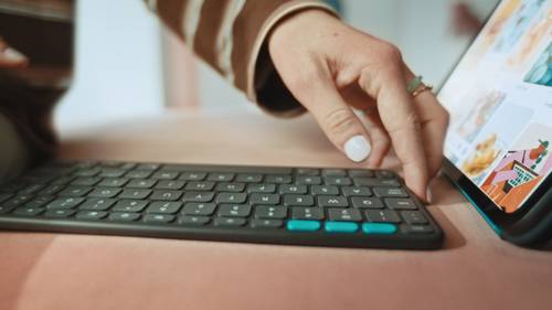 Logitech Flip Folio QWERTY Scandinavisch Bluetooth Grafiet