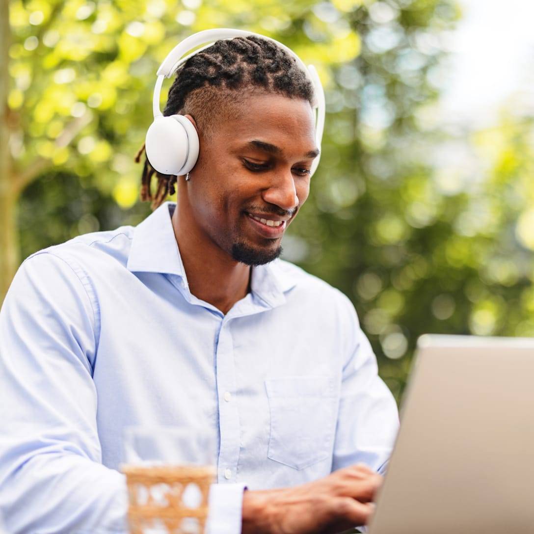 Logitech Zone Wireless 2 ES Headset Bedraad en draadloos Hoofdband Oproepen/muziek USB Type-C Bluetooth Wit
