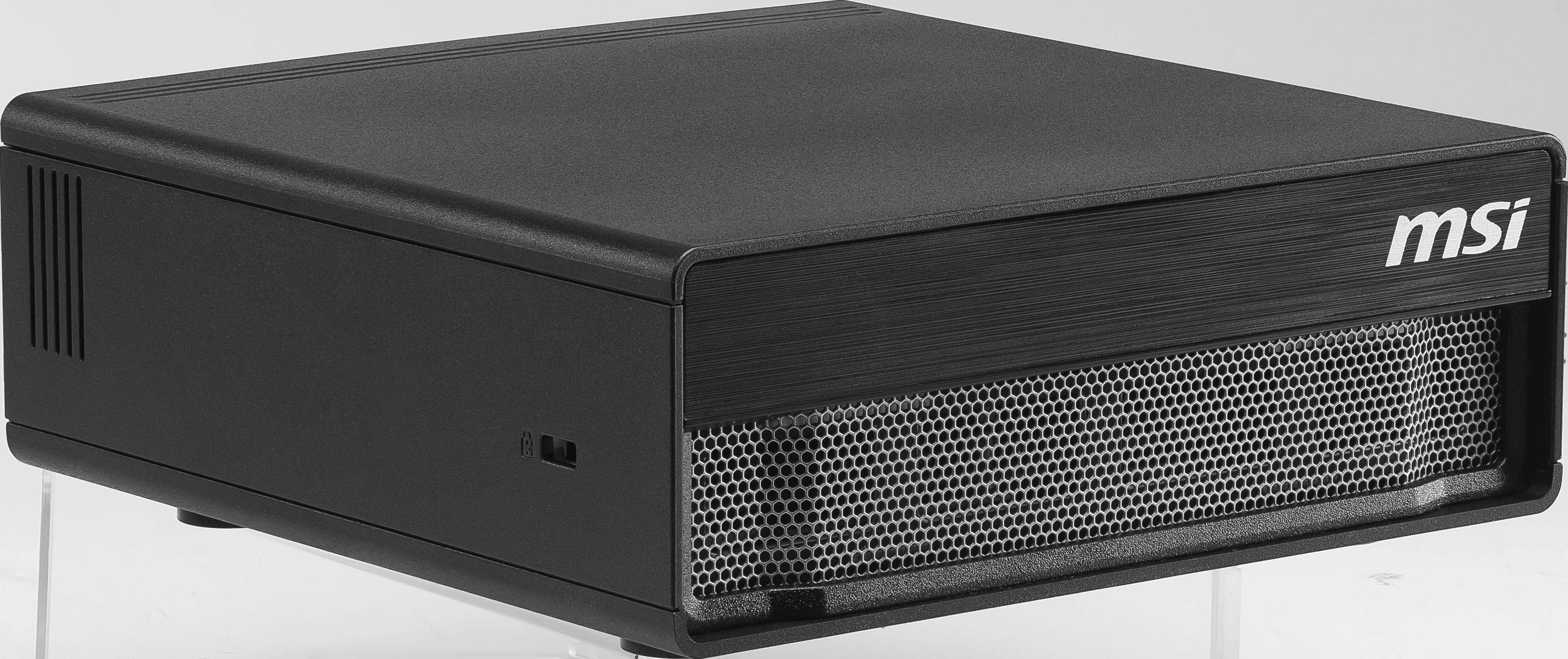 MSI EDGEXPERT-32SEU-BGB104TG5 workstation ARM Cortex GB10 128 GB LPDDR5x-SDRAM 4 TB SSD DGX OS Mini PC Zwart