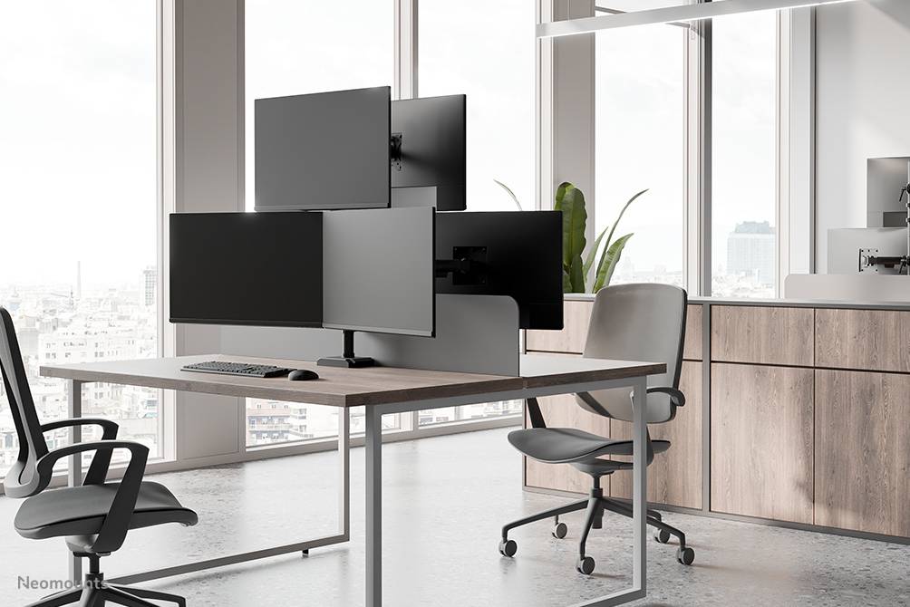 Neomounts DS60-600BL2-1 Monitorarm voor drie schermen 10-32"