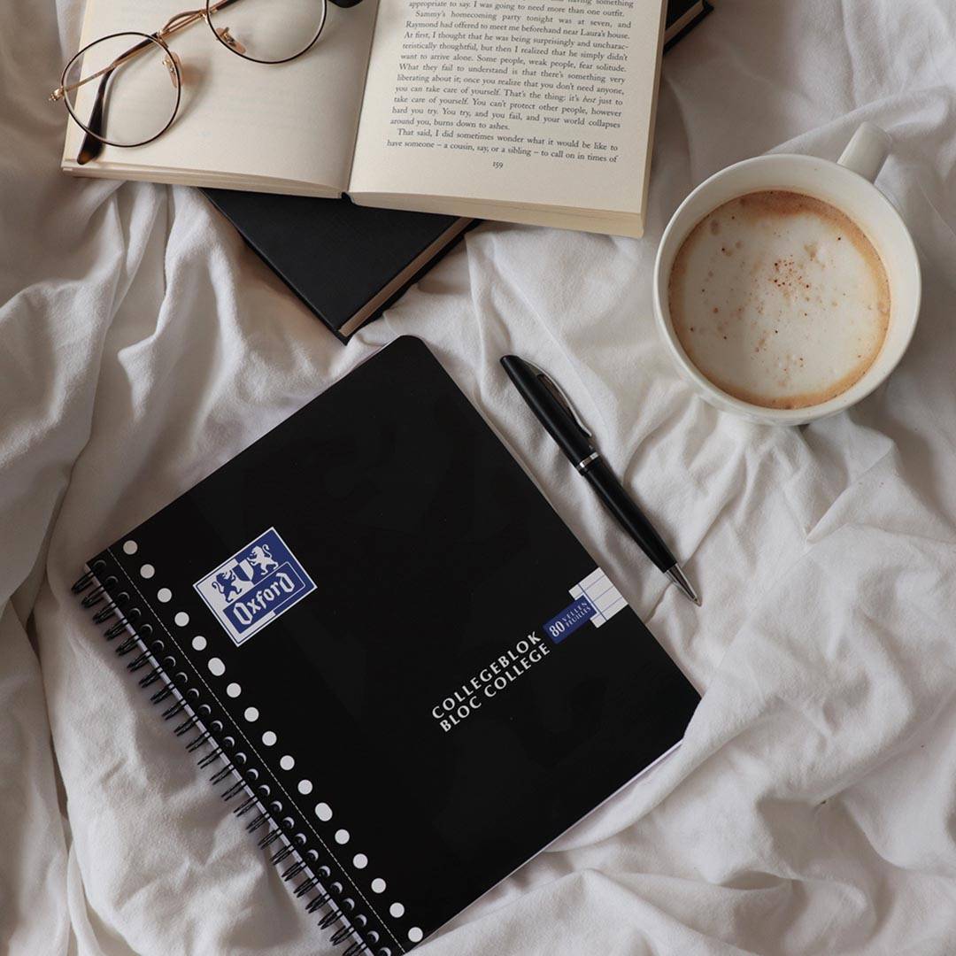 Oxford School collegeblok, ft A5+, 160 bladzijden, 17 gaats, kantlijn, gelijnd, zwart