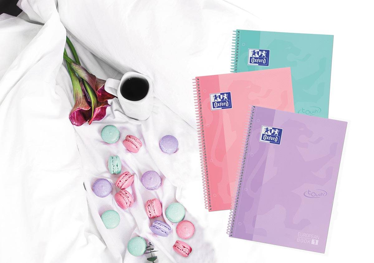 Oxford School Touch Europeanbook spiraalblok, ft A4+, 160 bladzijden, geruit 5 mm, pastel turquoise