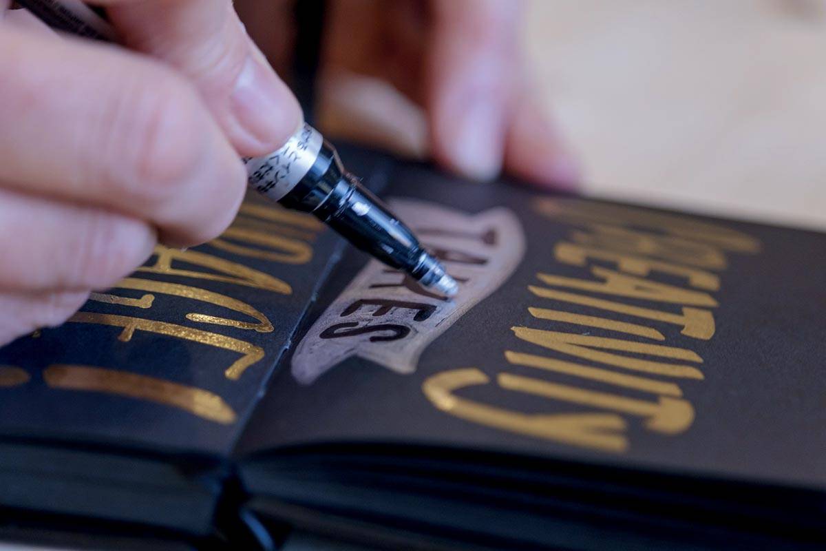 Sakura schetsboek, 80 vel, 140 g/m², ft 9 x 14 cm, zwart papier