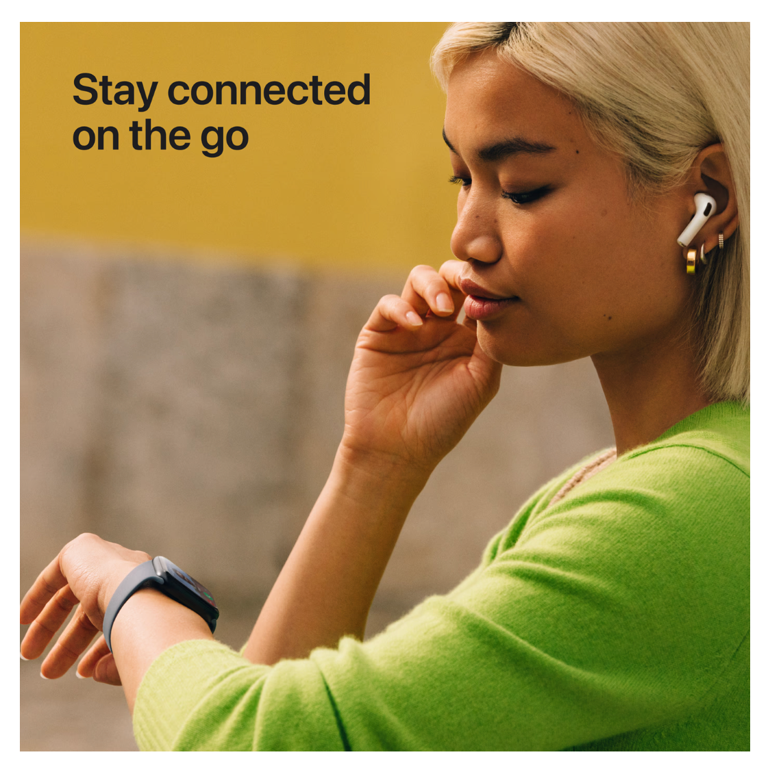 Apple Watch SE (2025) 44mm Starlight Sportband S/M