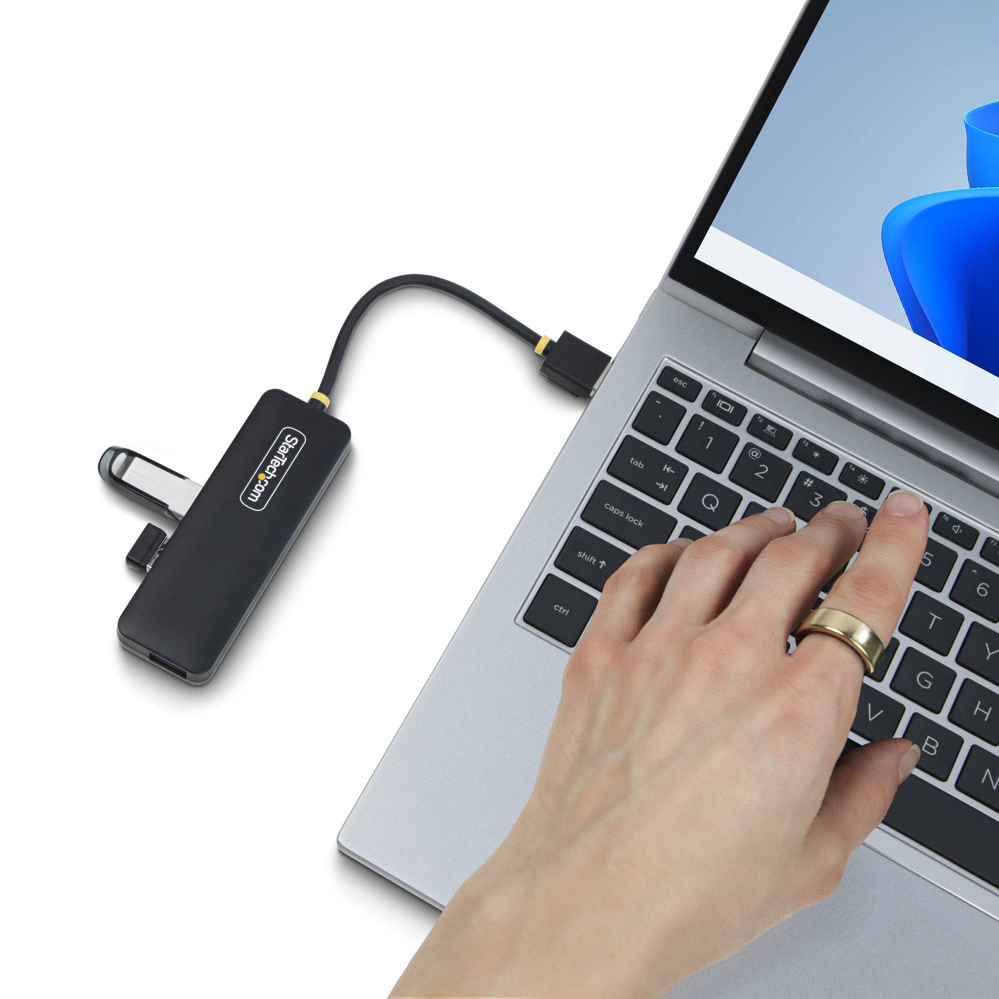 StarTech.com 4-Port USB-A Hub, 5Gbps, Bus Powered, Compacte Travel Mini USB Hub, Multi-Port USB 3.0 Splitter, Draagbare USB Hub, Overspanningsbeveiliging (OCP)