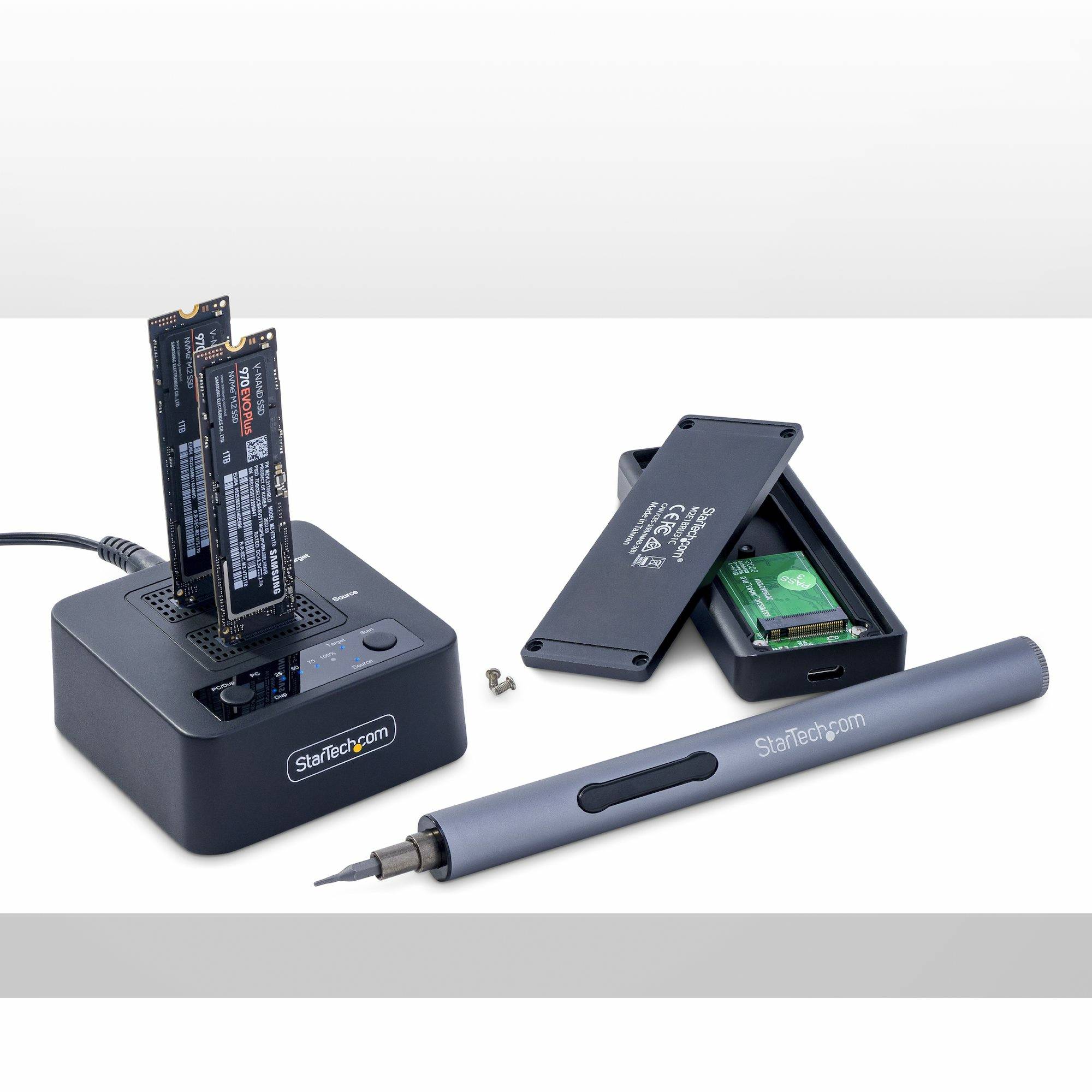 StarTech.com 1:1 M.2 NVMe Drive Duplicator, Standalone M.2 SSD Cloner/Copier tot 90GBpm, USB 3.2 20Gbps Dual-Bay M.2 Drive Dock, Inclusief USB-C/A Kabels