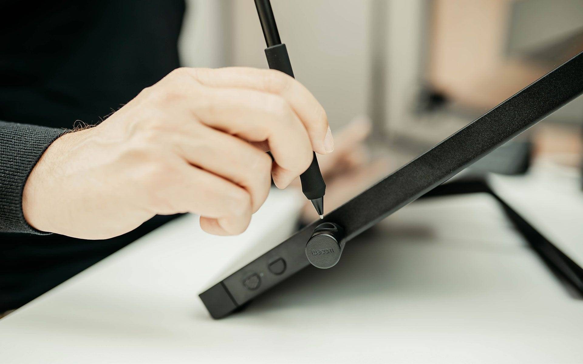 Wacom Cintiq 24 Touch (2025)